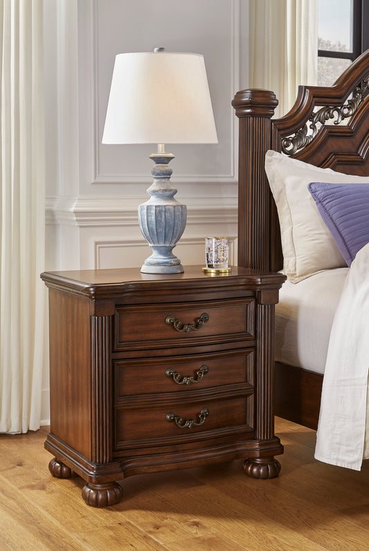 Lavinton Nightstand - alternate view