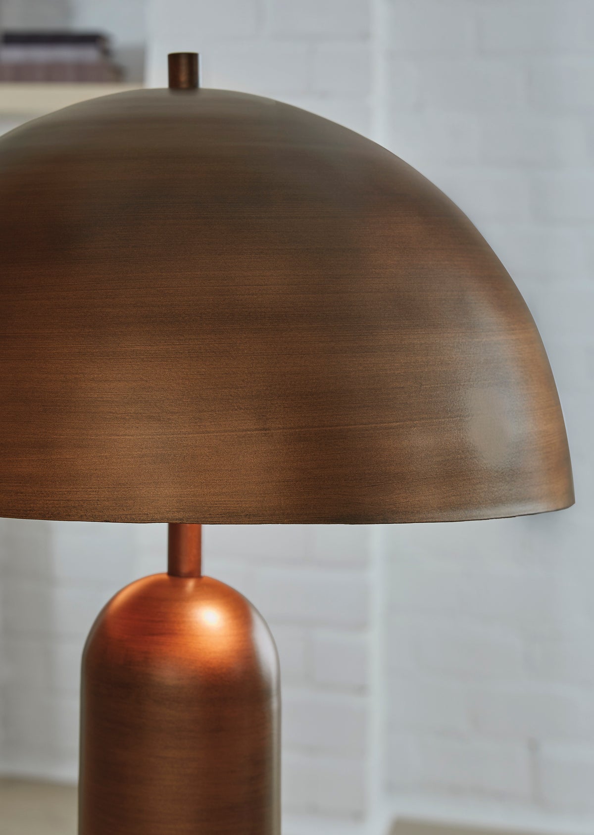 Ashley Wendfield Metal Table Lamp