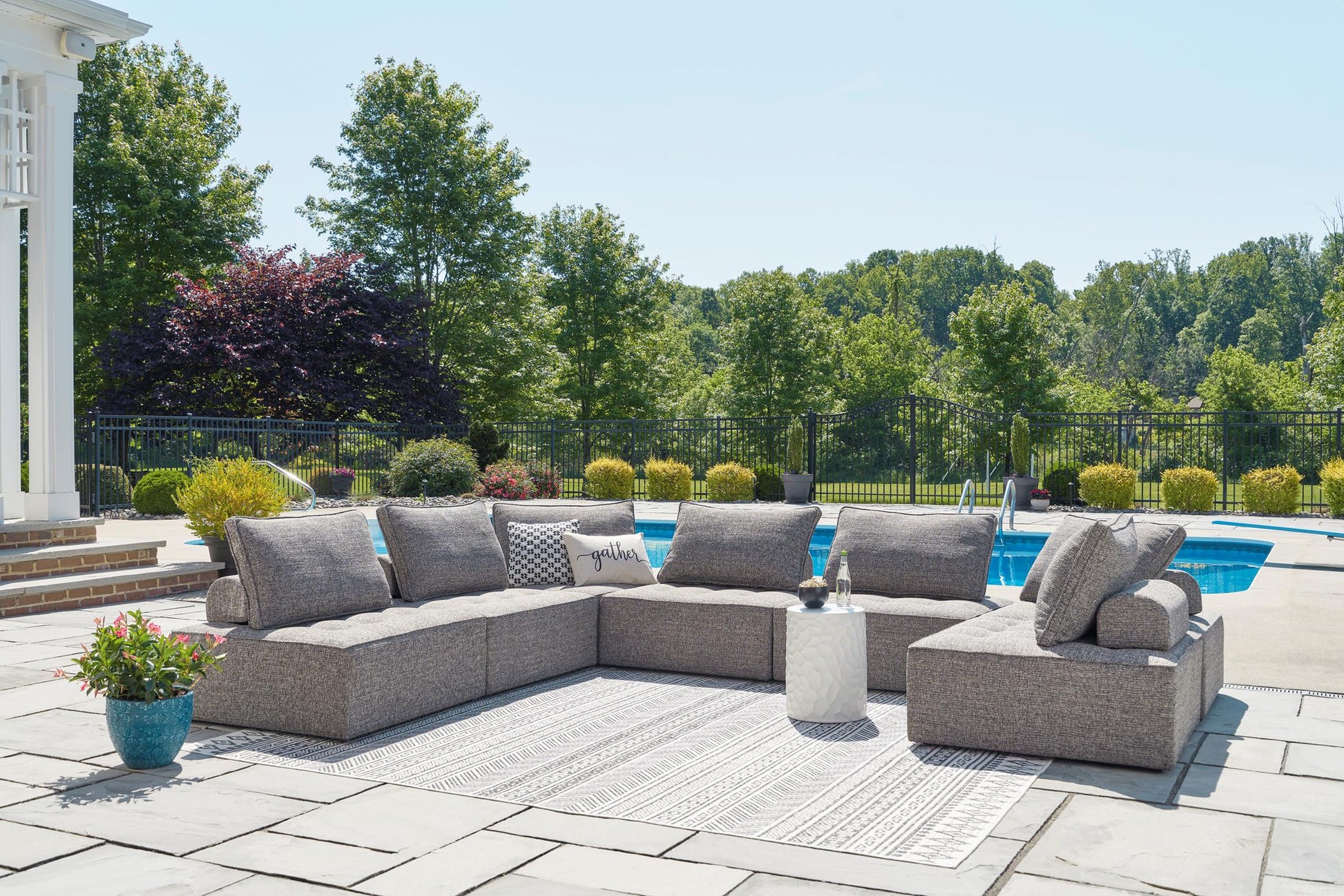 Bree Zee 7-Piece Outdoor Sectional