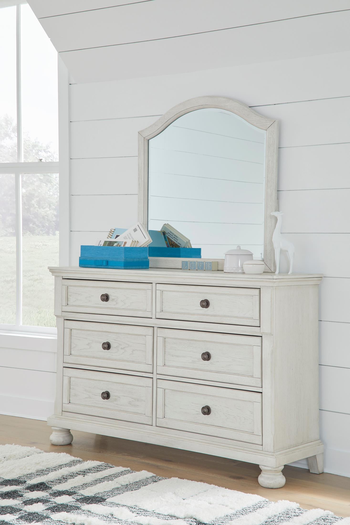 Robbinsdale Youth 6 Drawer Dresser and Mirror