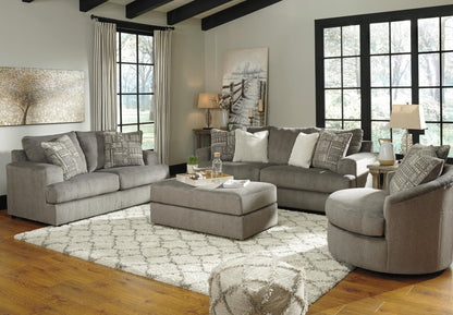 Soletren Loveseat