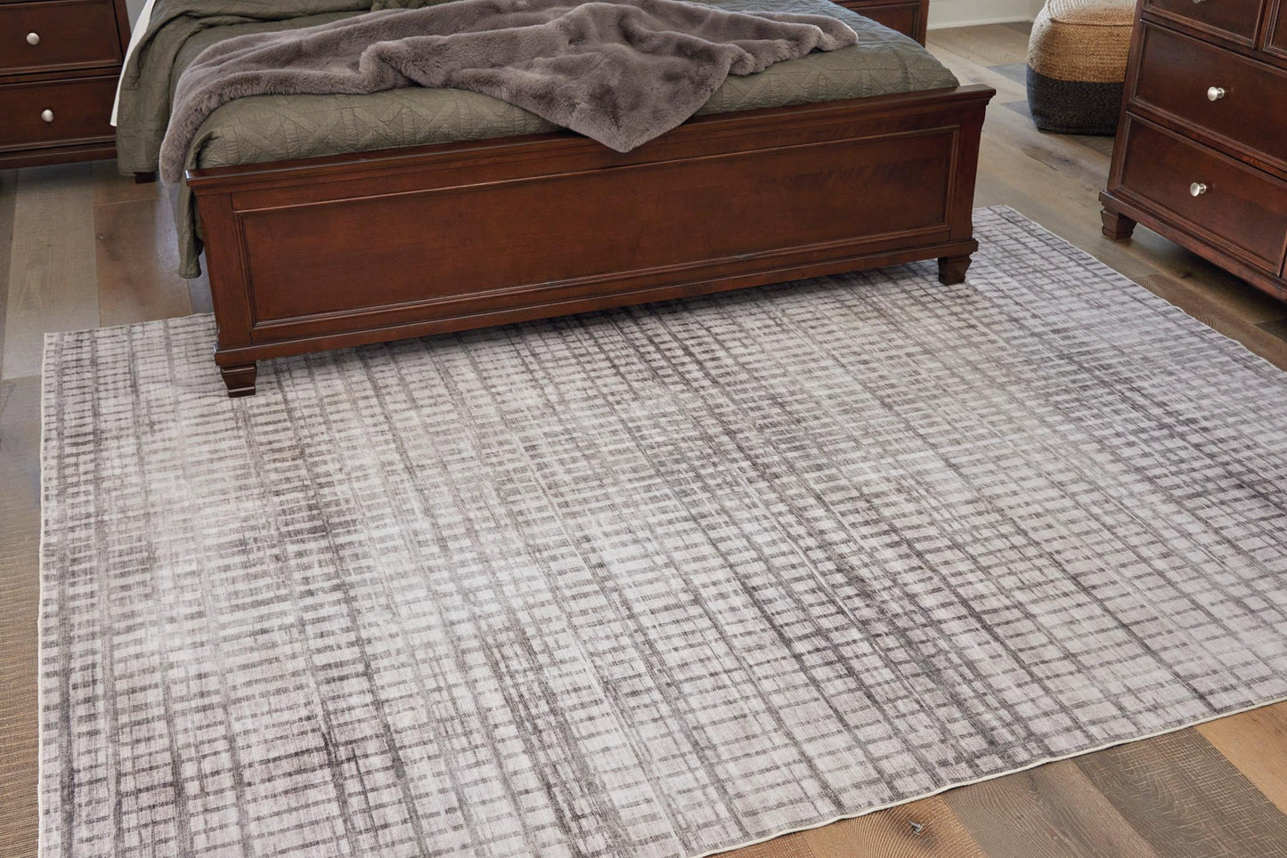 Moorhill 5' x 7' Rug