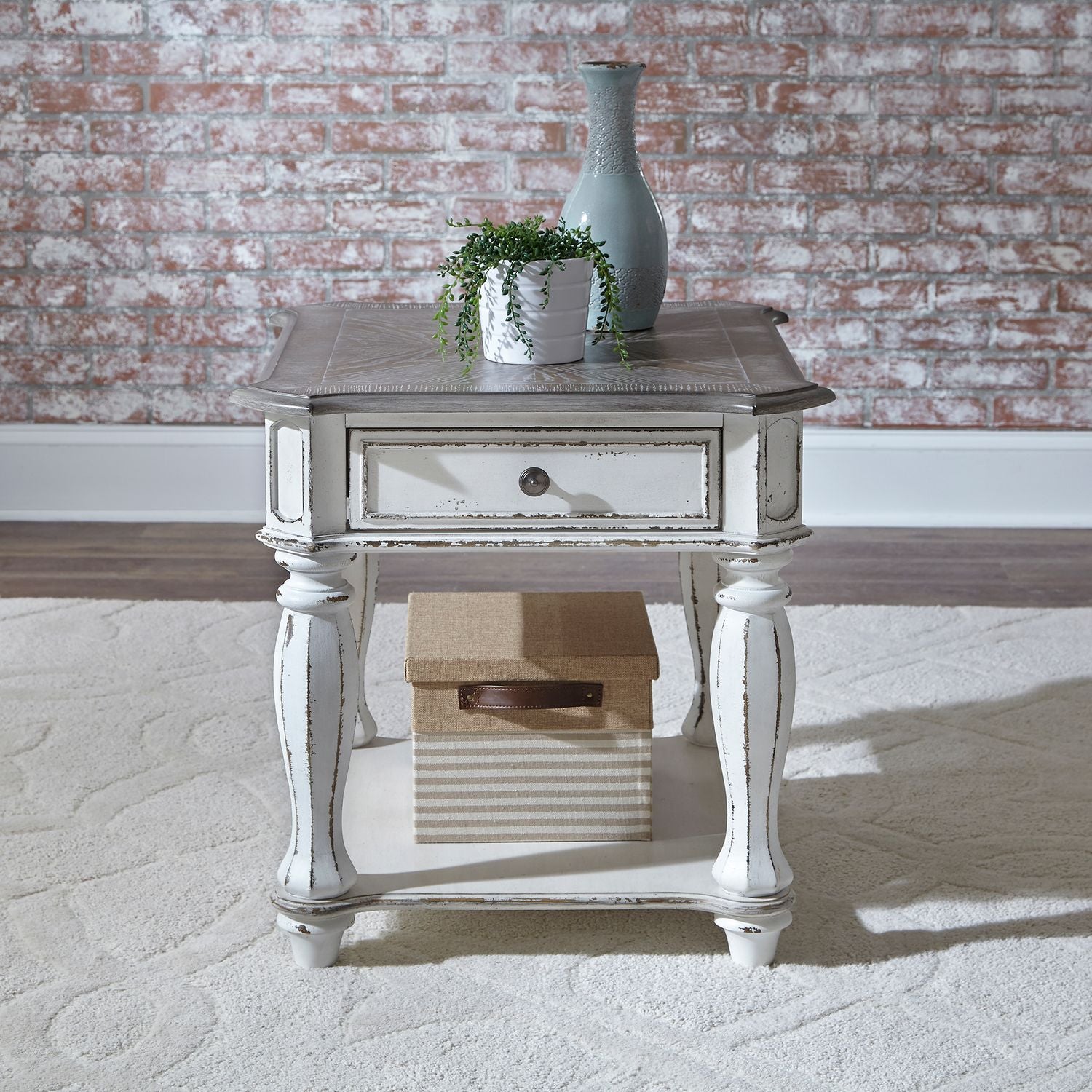 Della End Table