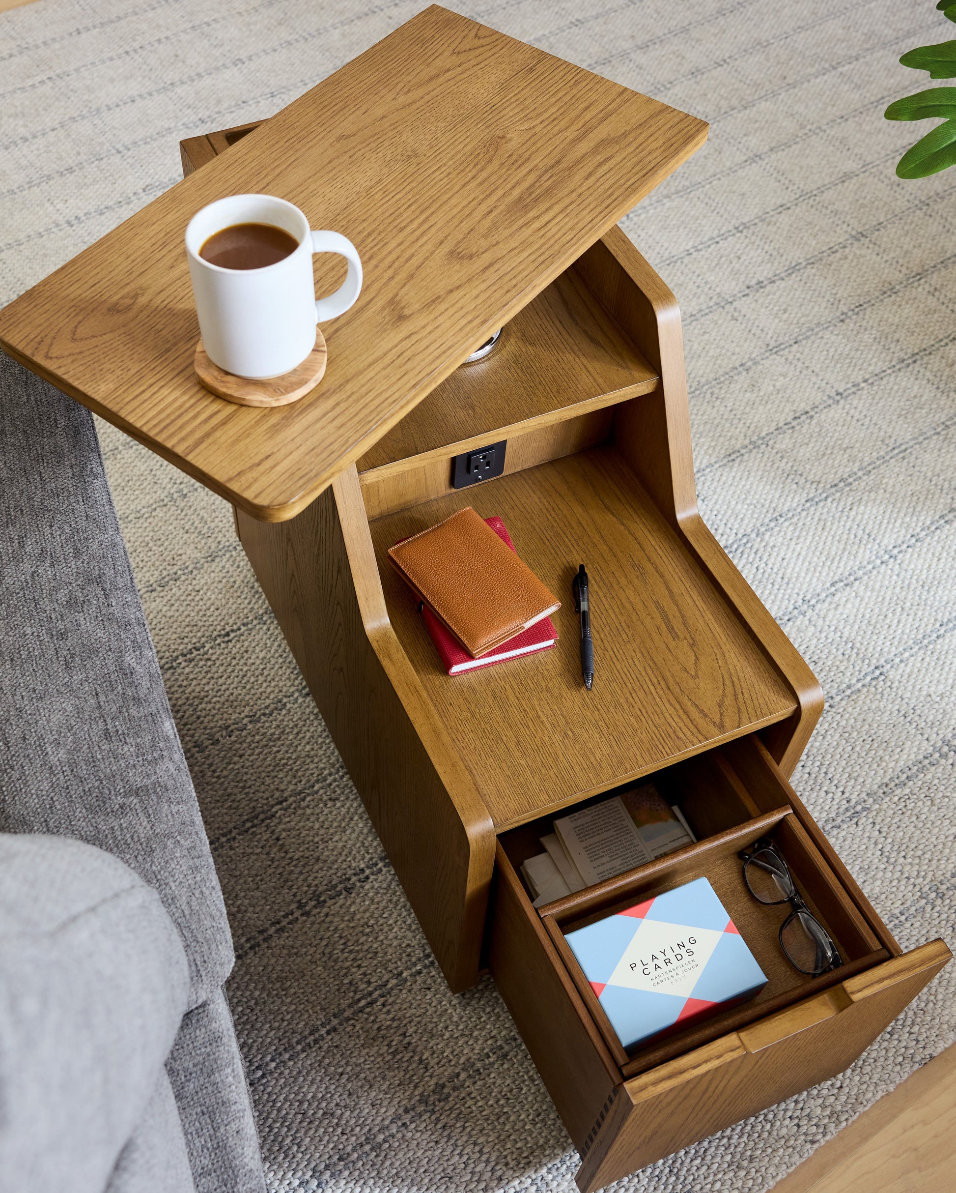 Flexsteel Finn Pop-Op Table