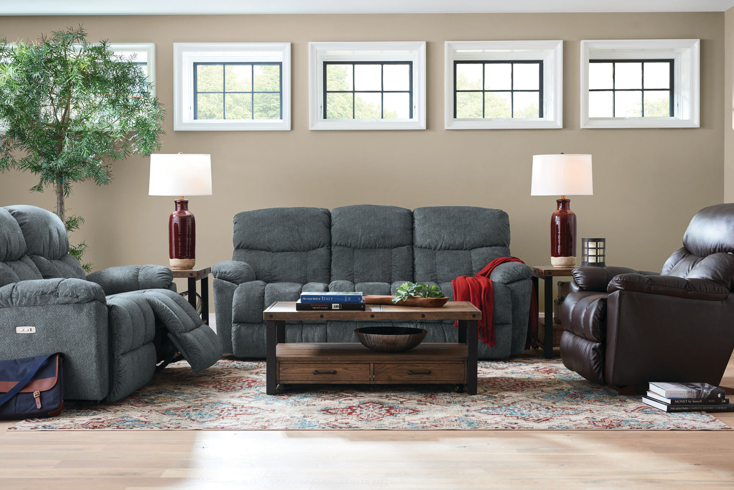 La-Z-Boy Morrison Reclining Sofa – Levin Furniture