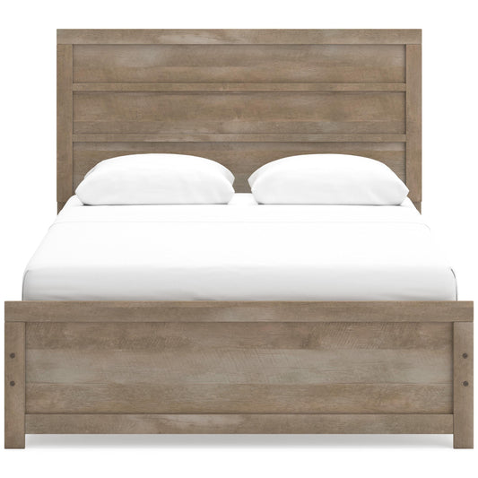 Gachester Queen Panel Bed