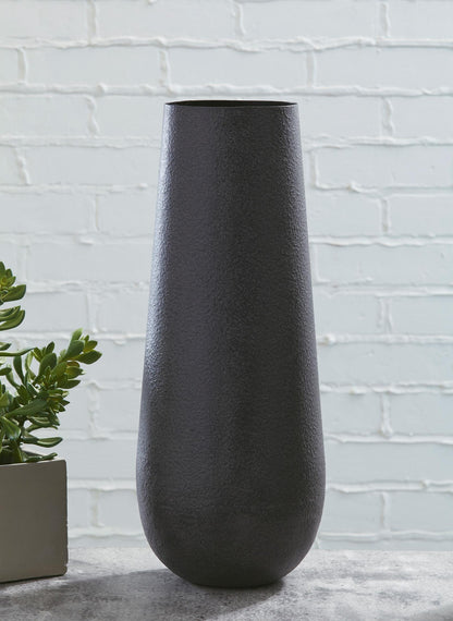 Flynn Medium Vase