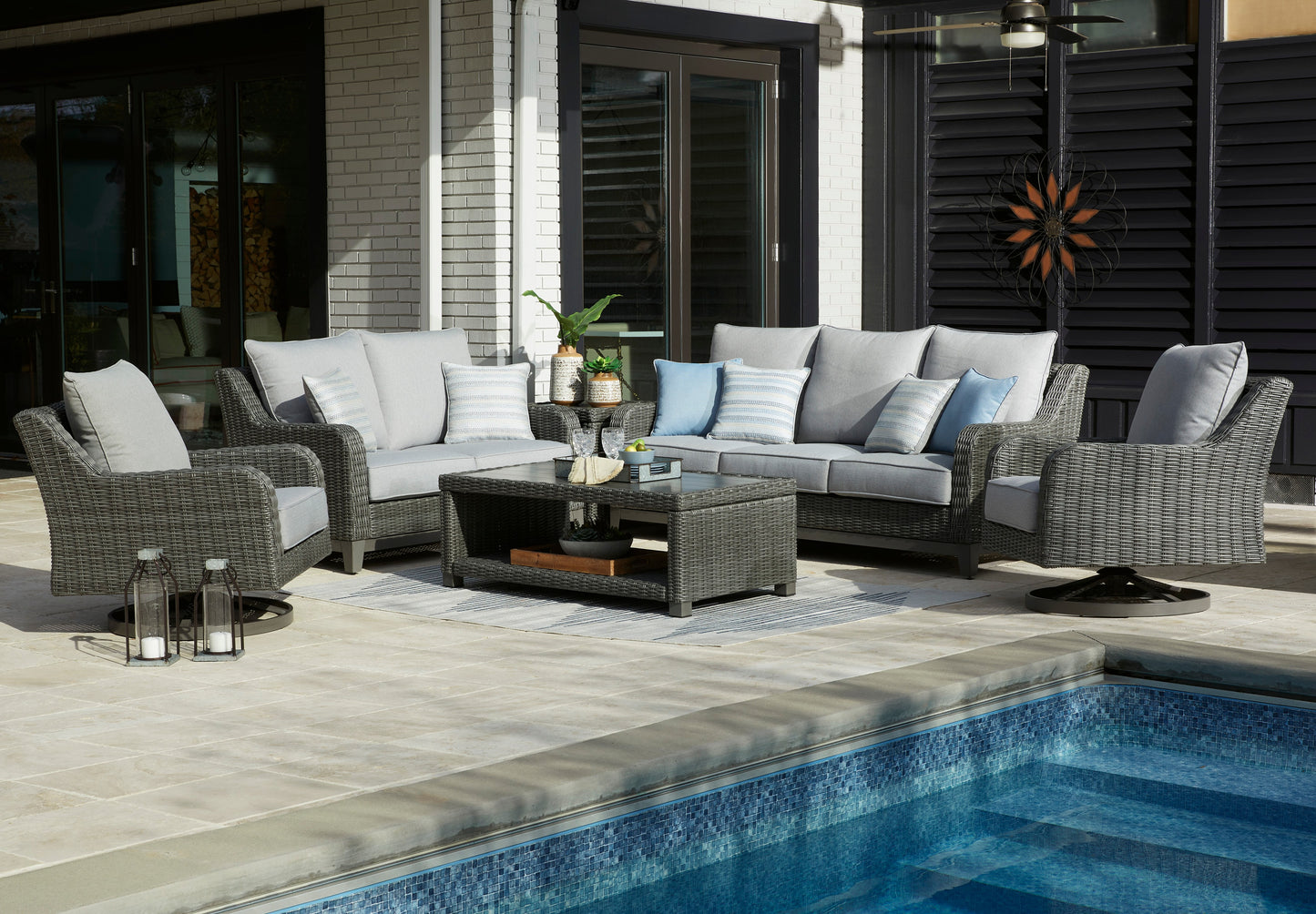 Elite Park Outdoor Sofa with Cushion