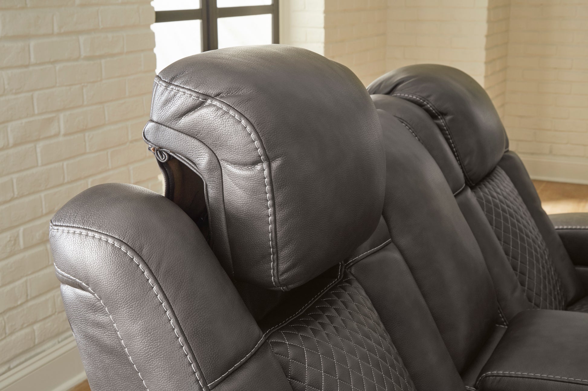 Fyne-Dyme Dual Power Reclining Loveseat with Console