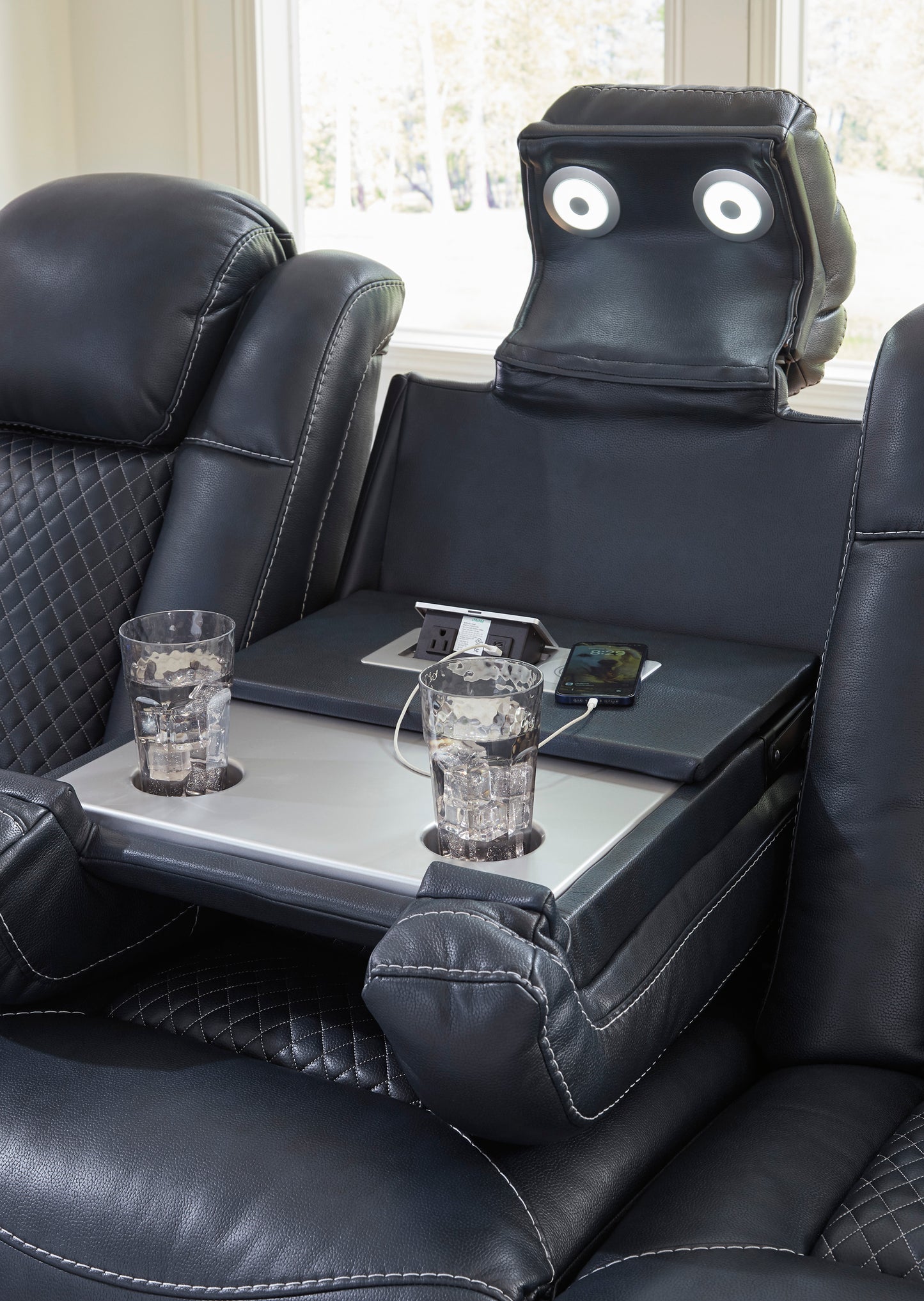 Fyne-Dyme Dual Power Reclining Sofa