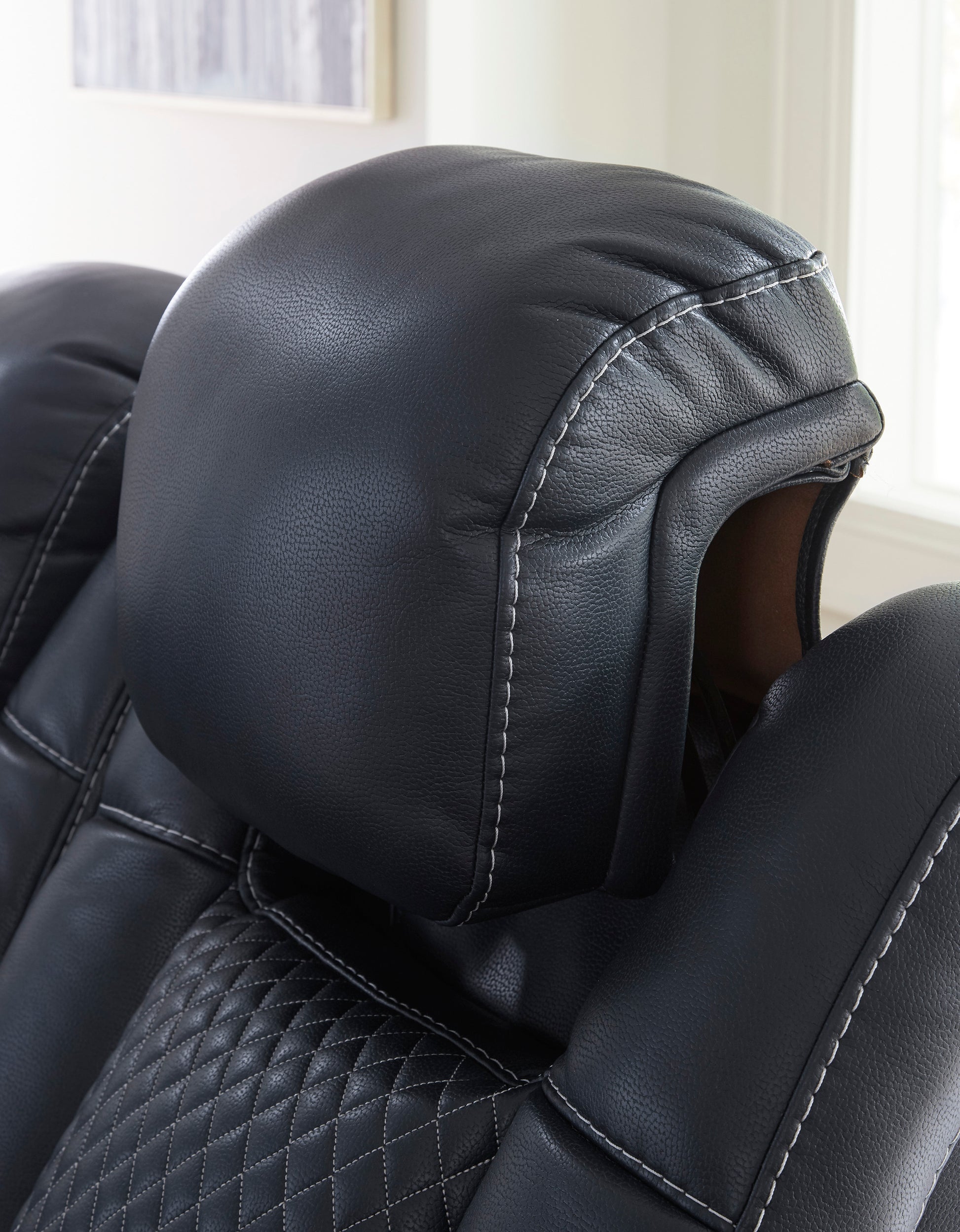 Fyne-Dyme Dual Power Reclining Loveseat with Console