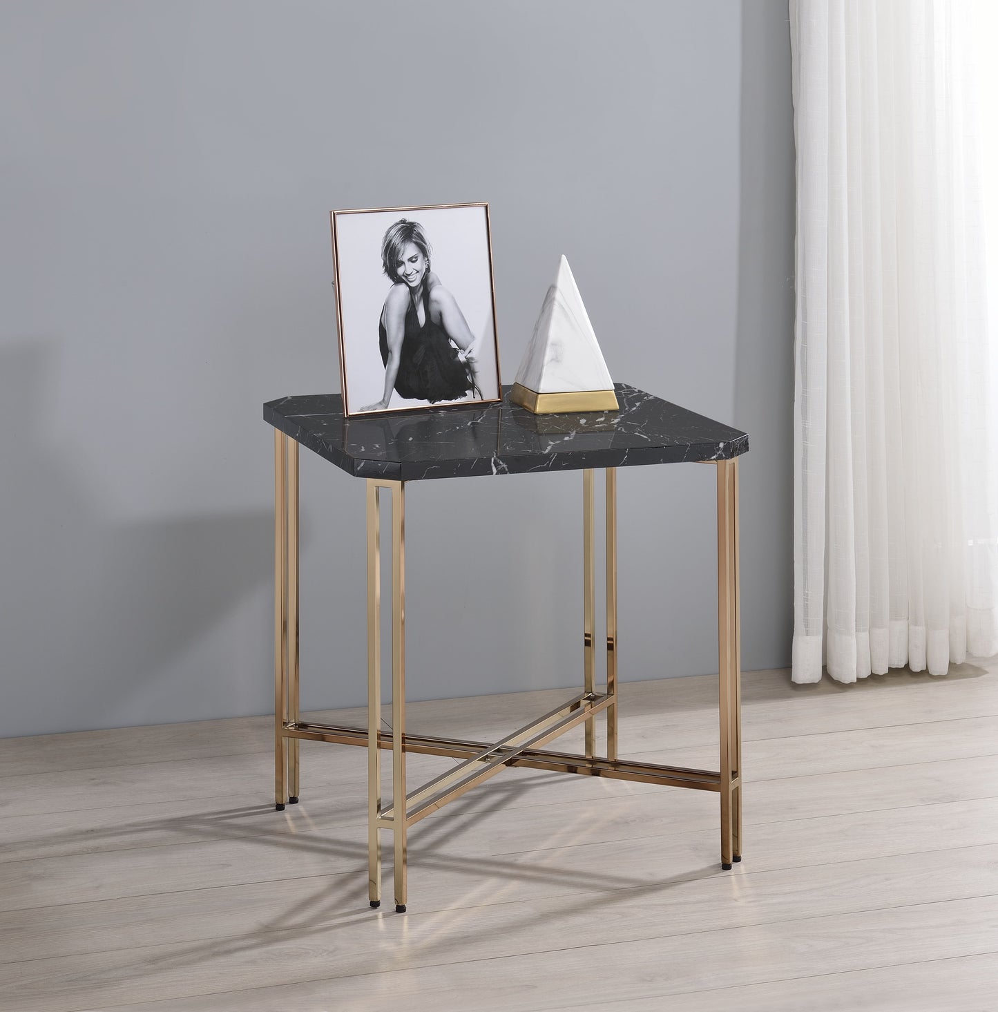 Barlowe End Table