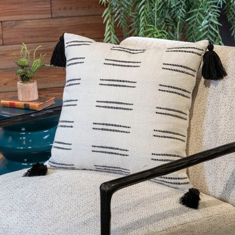 Mudderly Pillow (Set of 4)