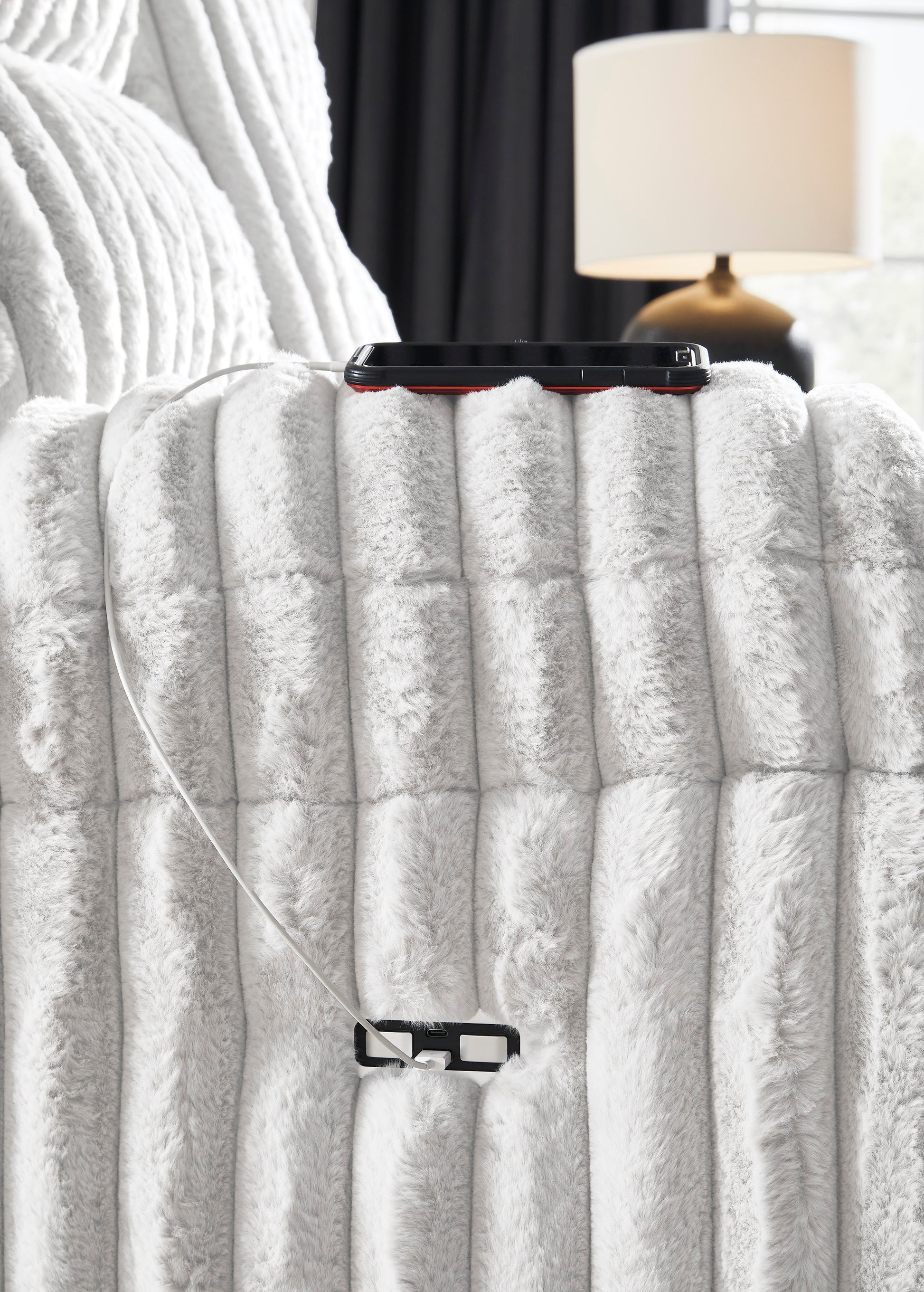 Technique Double Reclining Power Loveseat with Console