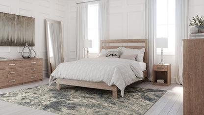 Flannia Queen Platform Bed