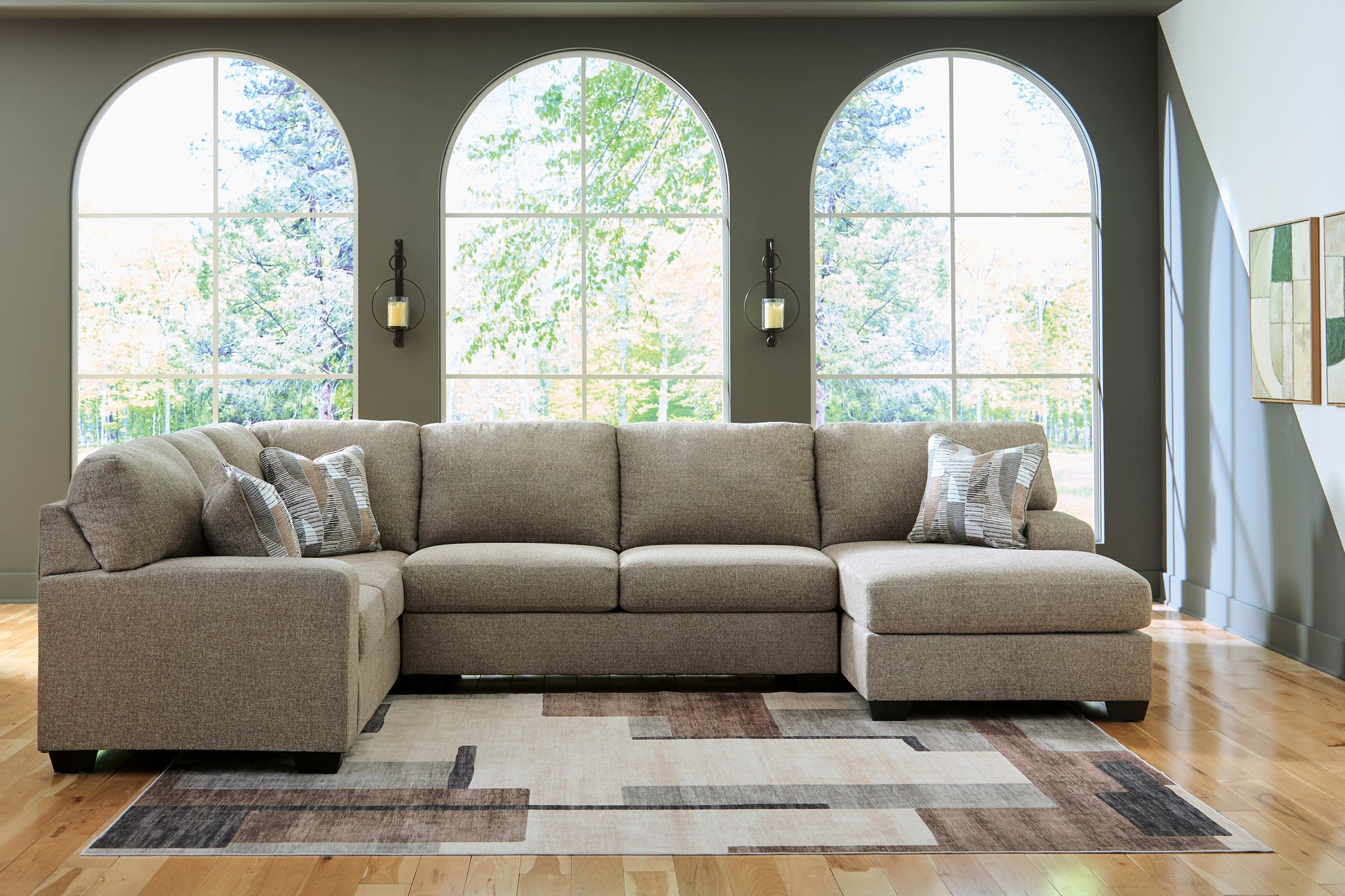 Newellen 3-Piece Right-Facing Sectional with Chaise