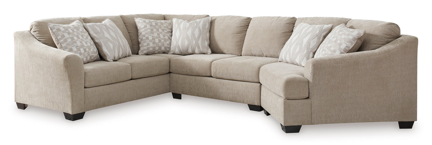 Brogan Bay 3-Piece Sectional with Cuddler