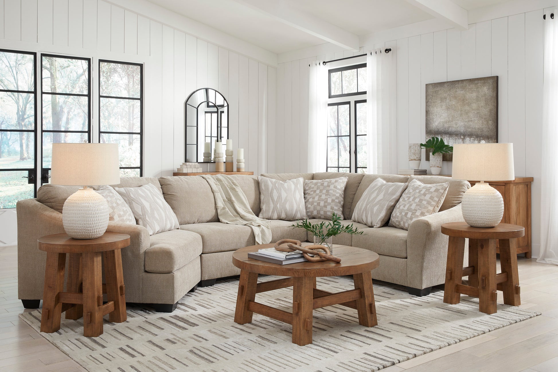 Brogan Bay 3-Piece Sectional with Cuddler
