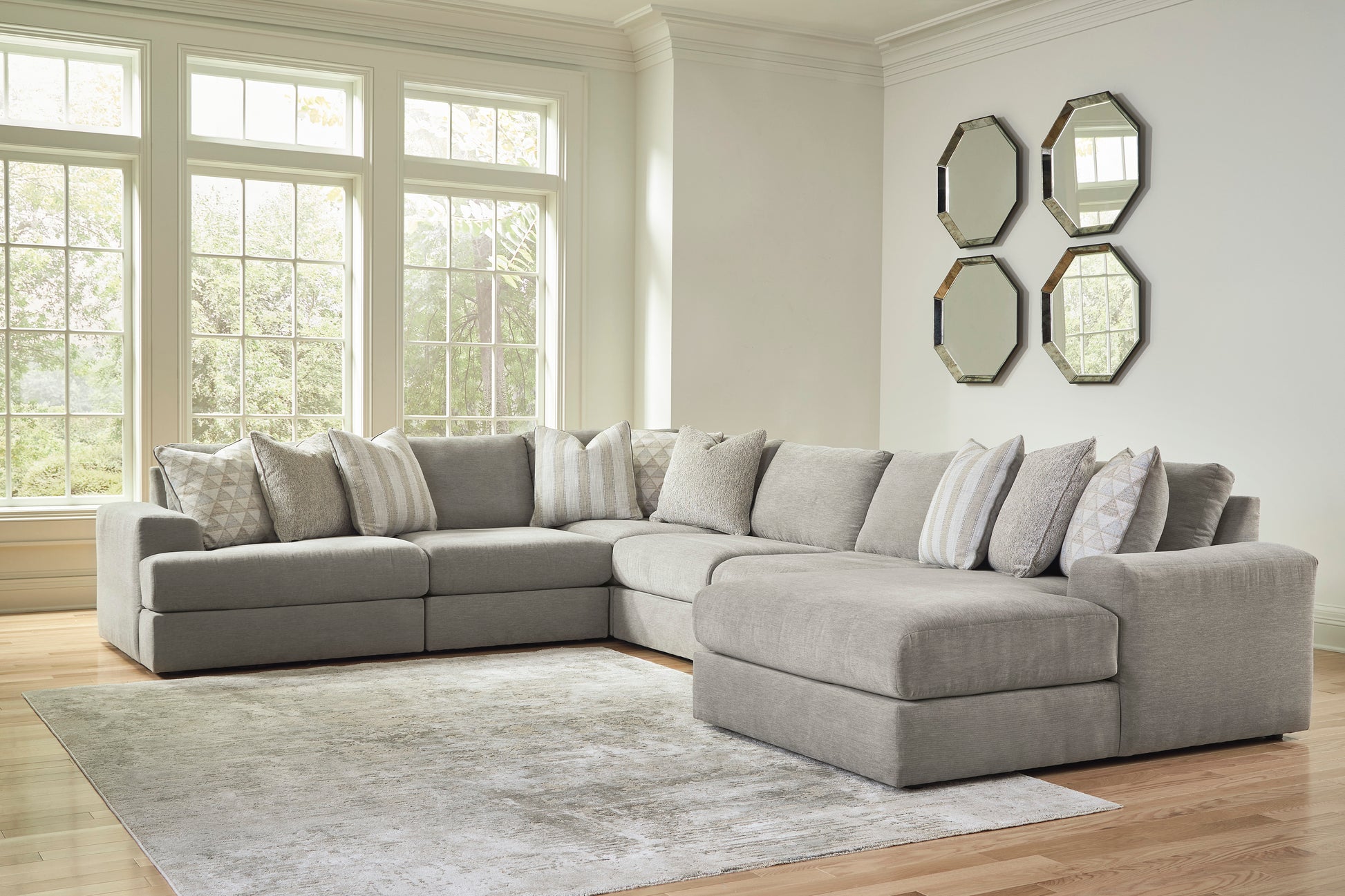 Avaliyah 6-Piece Sectional