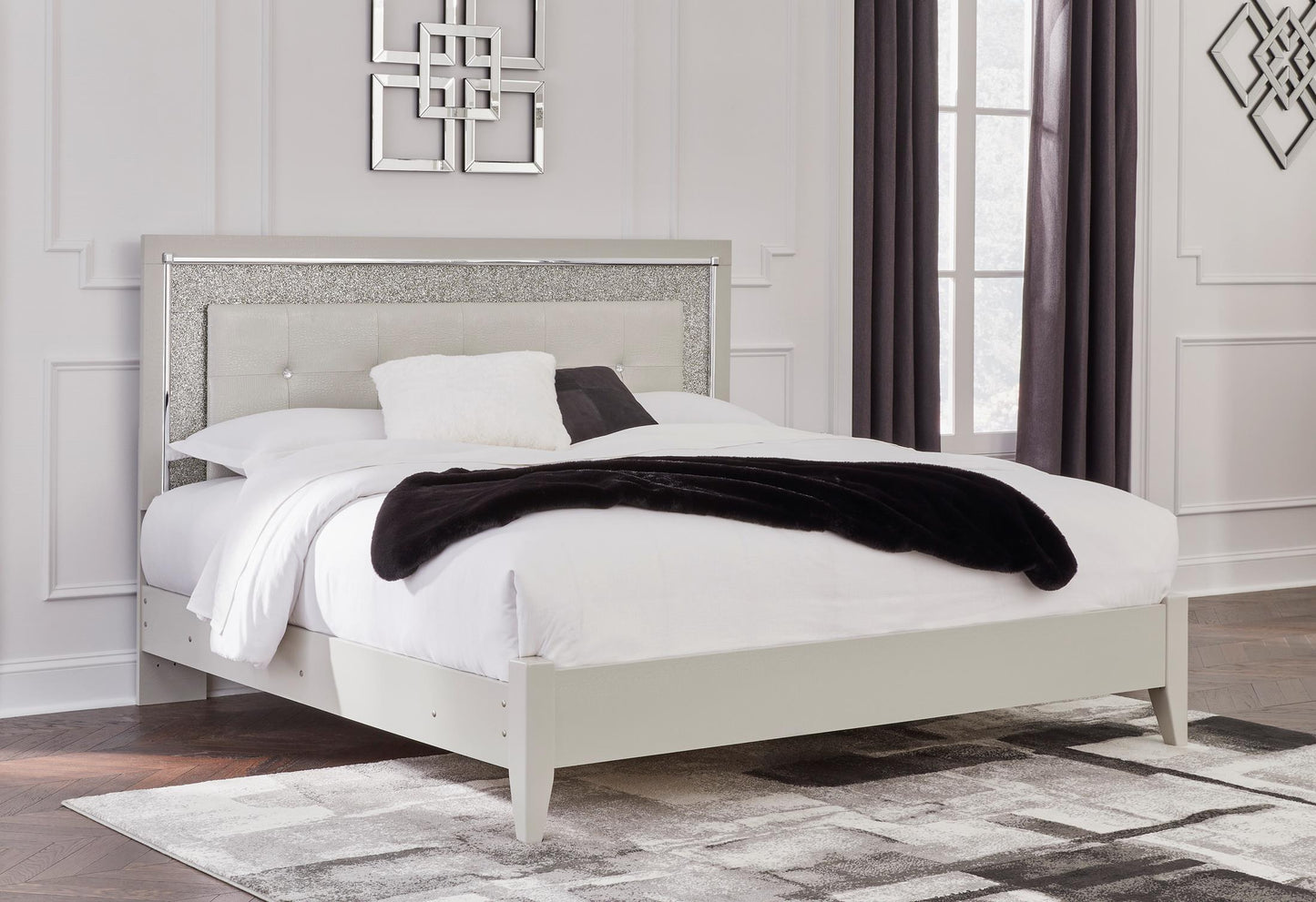 Zyniden Upholstered Panel Bed