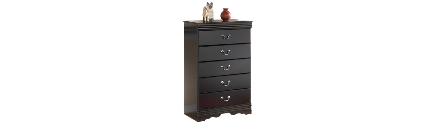 Huey Vineyard Chest of Drawers