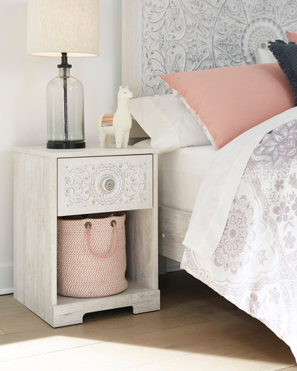 Ashley Paxberry 1 Drawer Nightstand