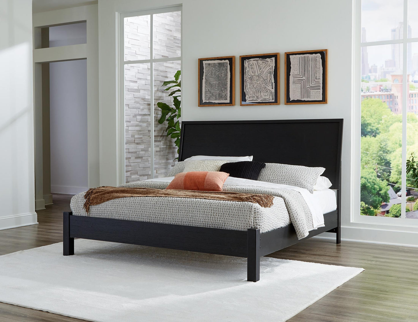 Danziar King Panel Bed with Post Leg Footboard