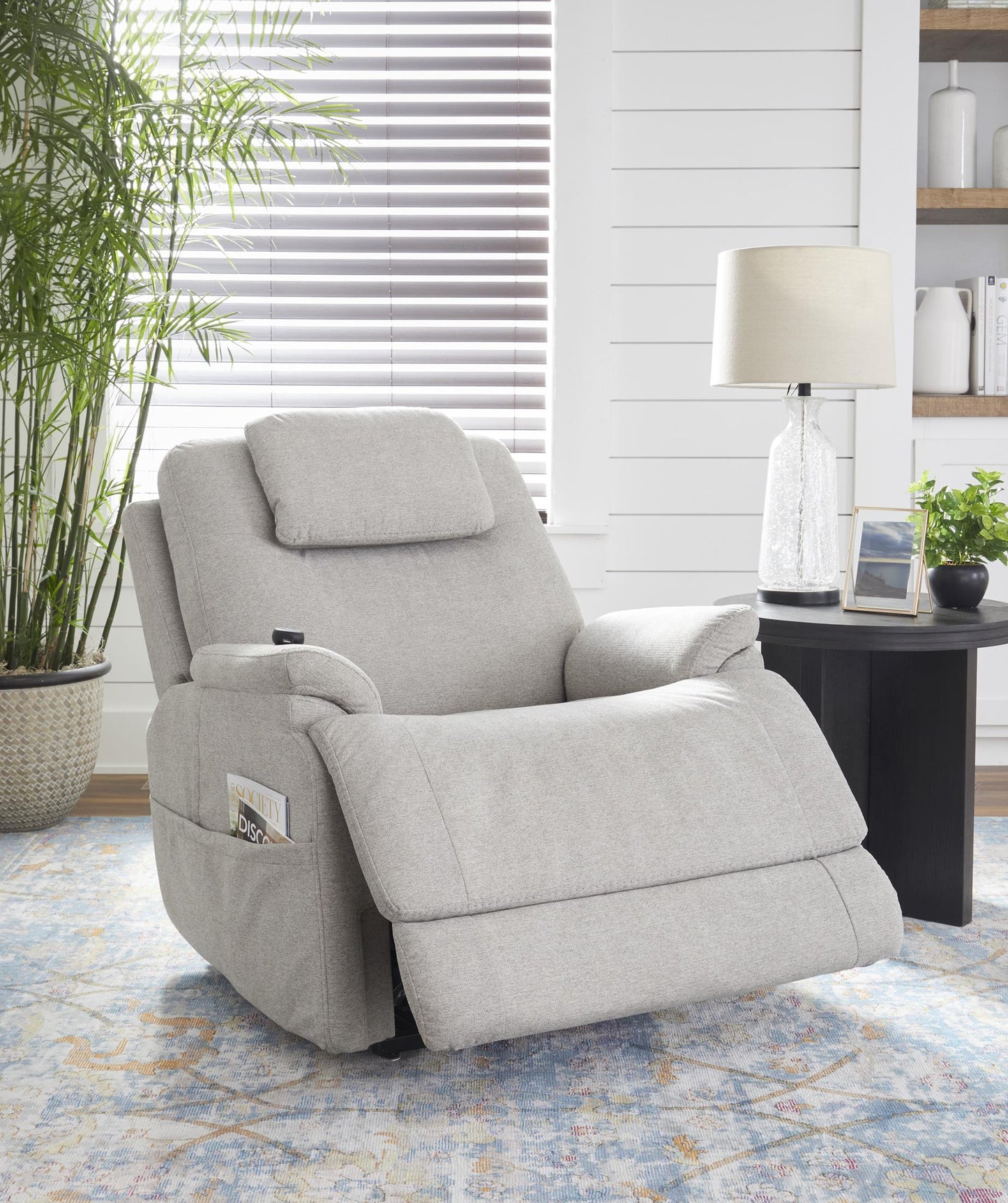 Zecliner Petite Power Lift Recliner