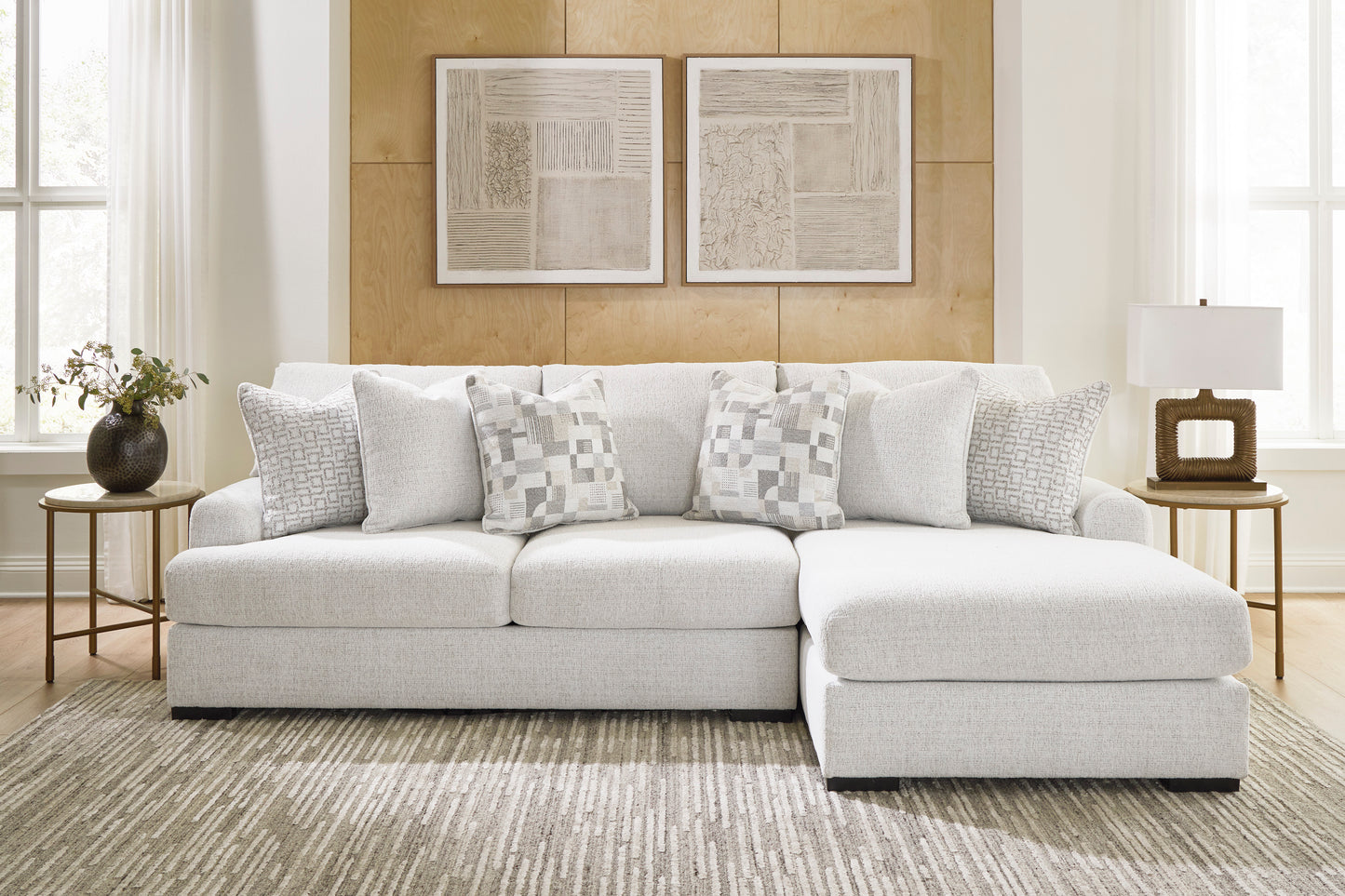 Ashley Wynncroft Manor 2-Piece Sectional Sofa Chaise