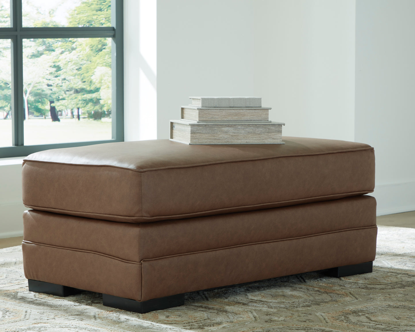 VillaCourt Ottoman