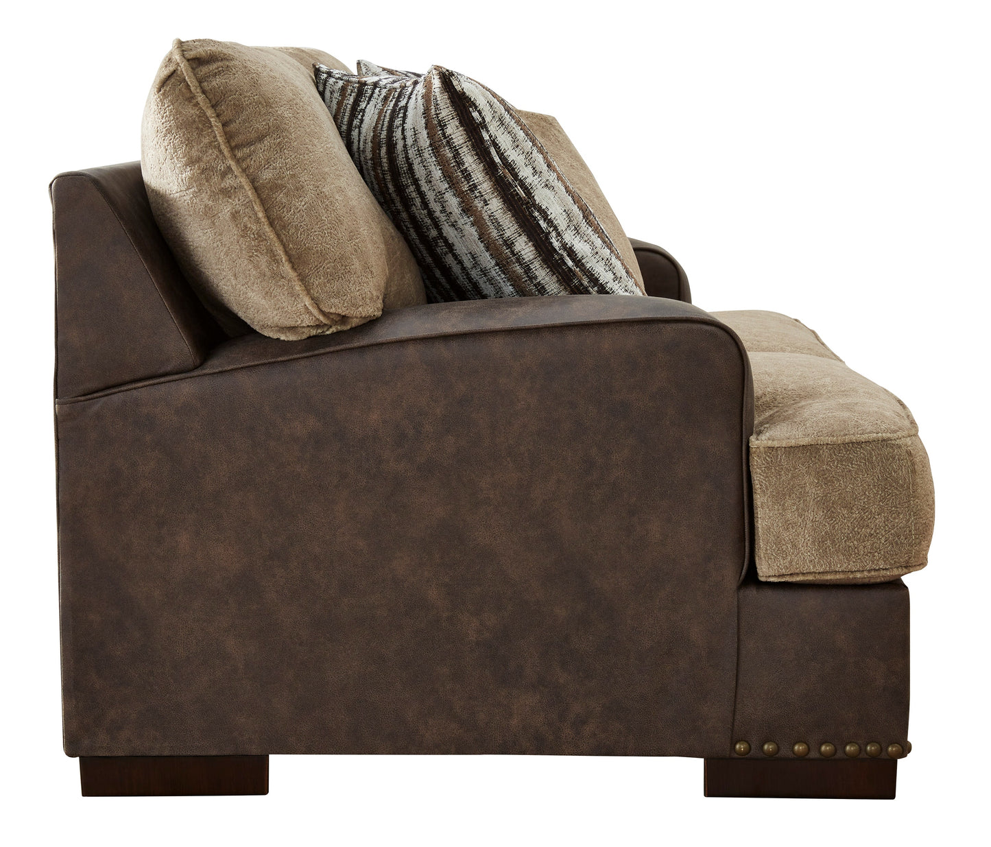 Alesbury Loveseat