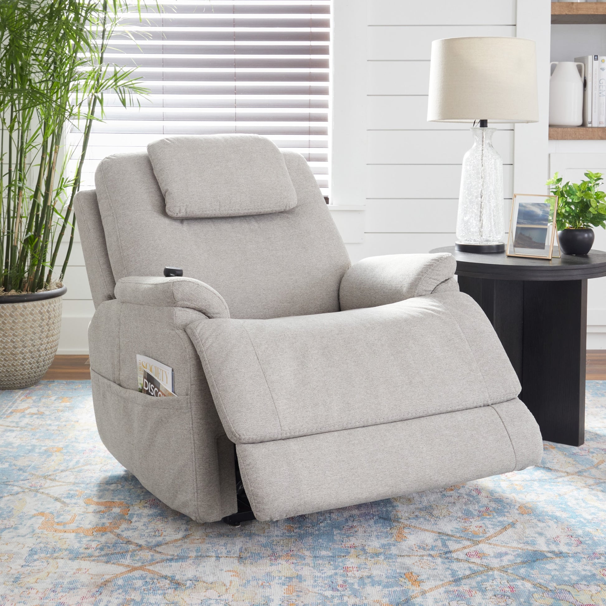 Zecliner Petite Power Recliner – Levin Furniture - Main Image