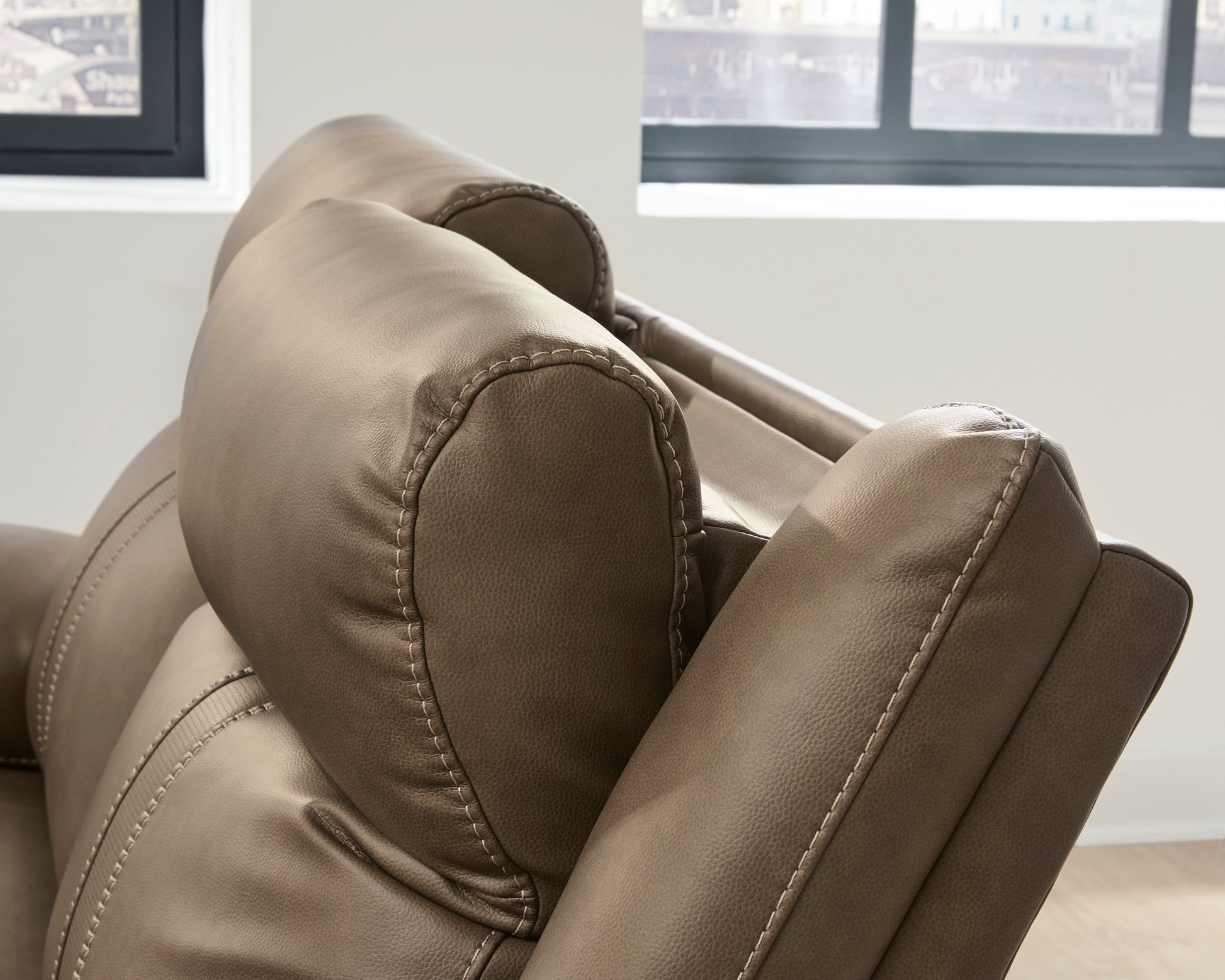 Ashley Max-Media 6-Piece Dual Power Reclining Modular Sectional with Audio Console and 3 Reclining Seats