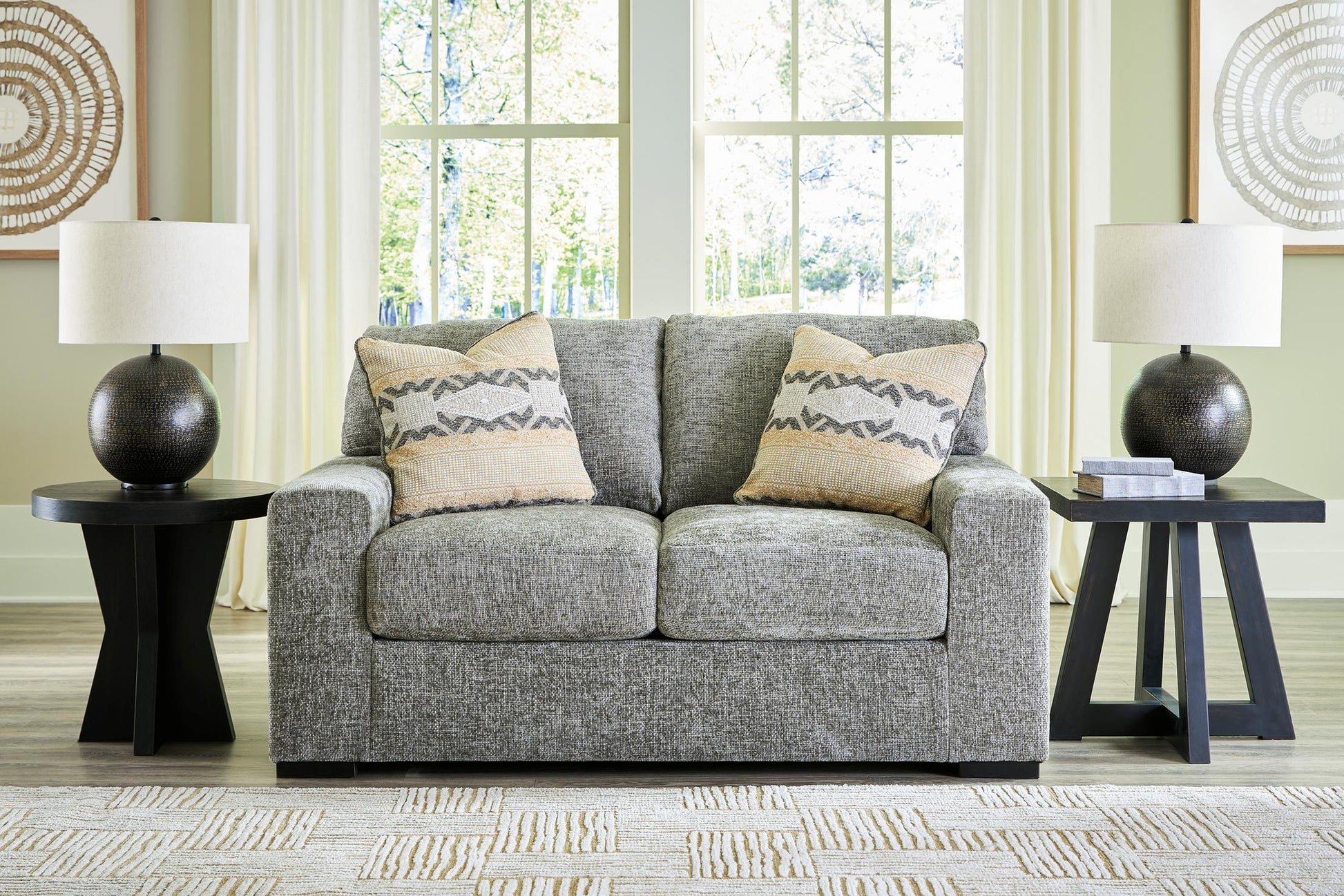 Dunmor Loveseat