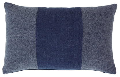 Dovinton Pillow (Set of 4)