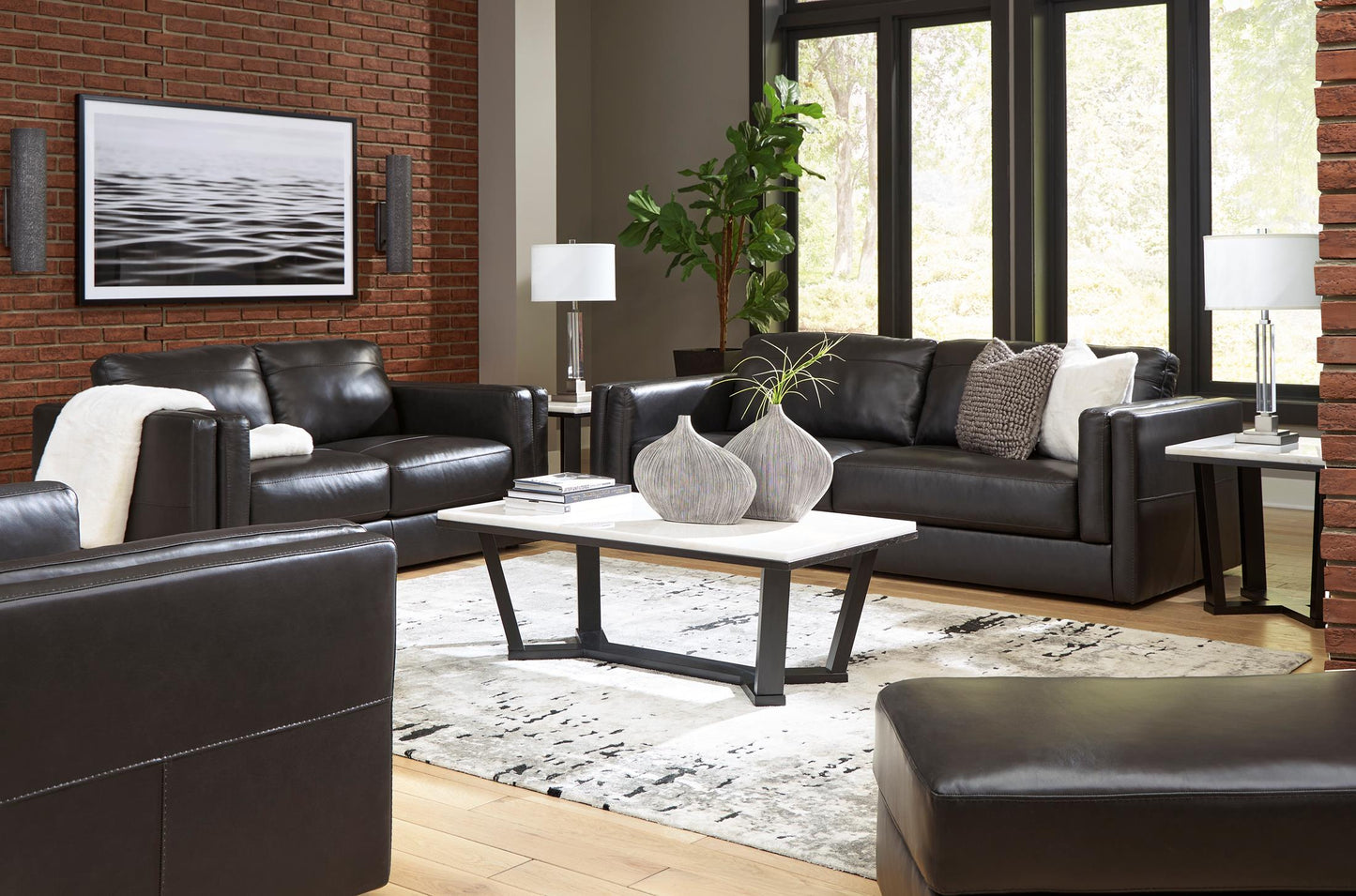 Amiata Leather Loveseat