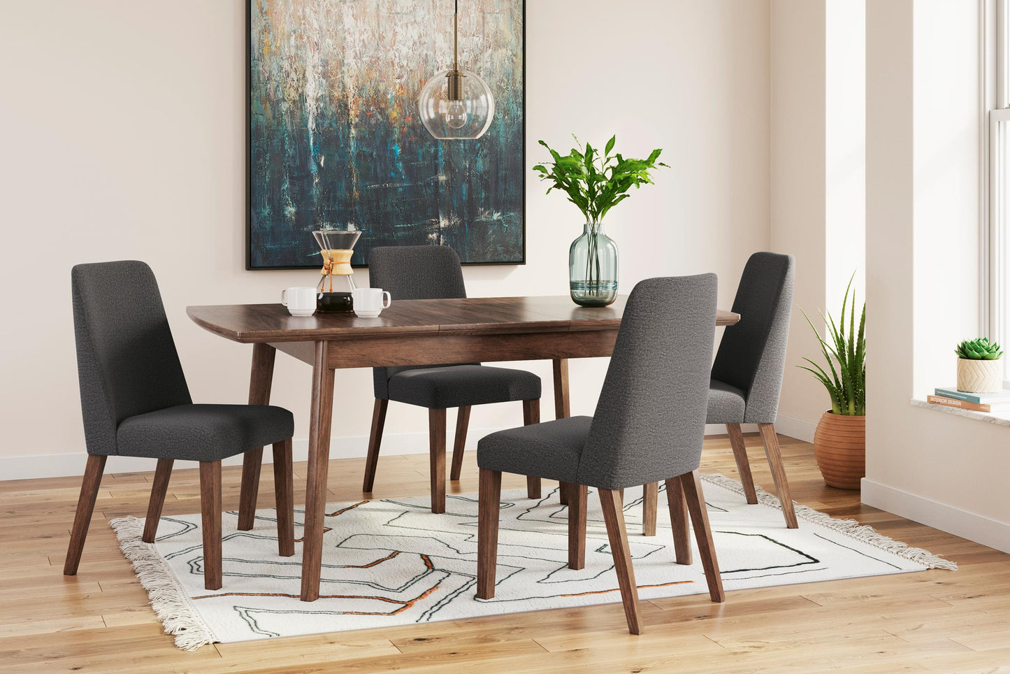 Lyncott 5-Piece Extension Dining Set