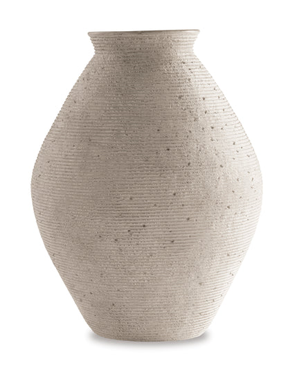 Hannela Vase