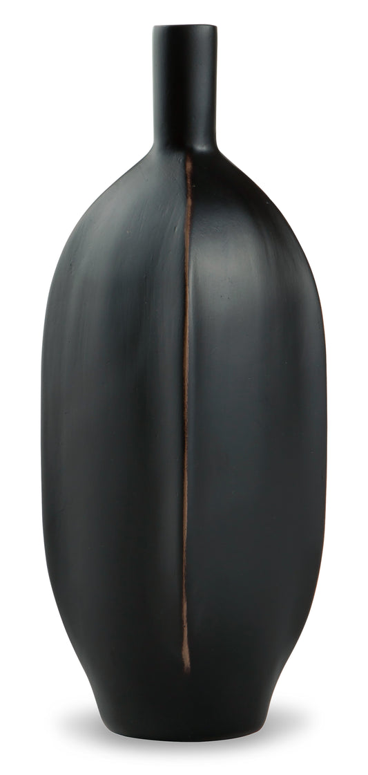 Rhaveney Vase 9"