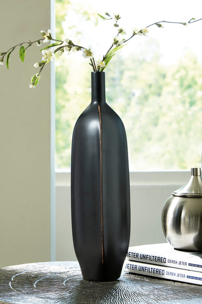 Ashley Rhaveney Vase
