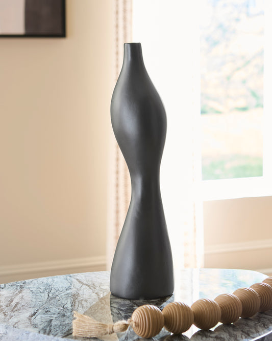 Ashley Judsen Vase - alternate view