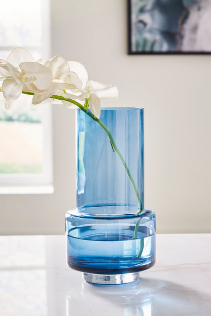 Ashley Bealen Indoor/Outdoor Vase