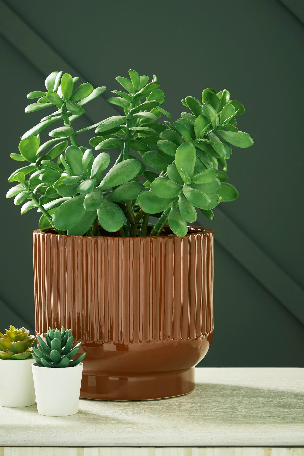Ashley Avalyah Indoor/Outdoor Vase