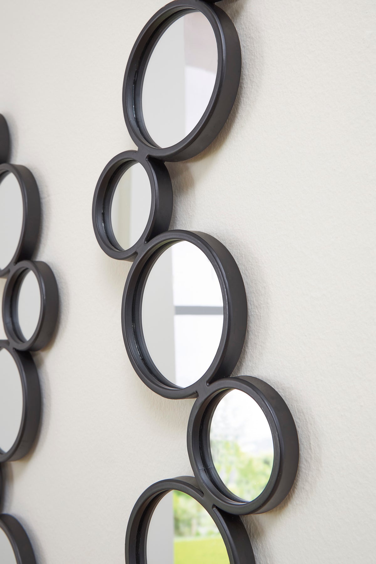 Ashely Vinler Accent Mirrors (Set of 2)