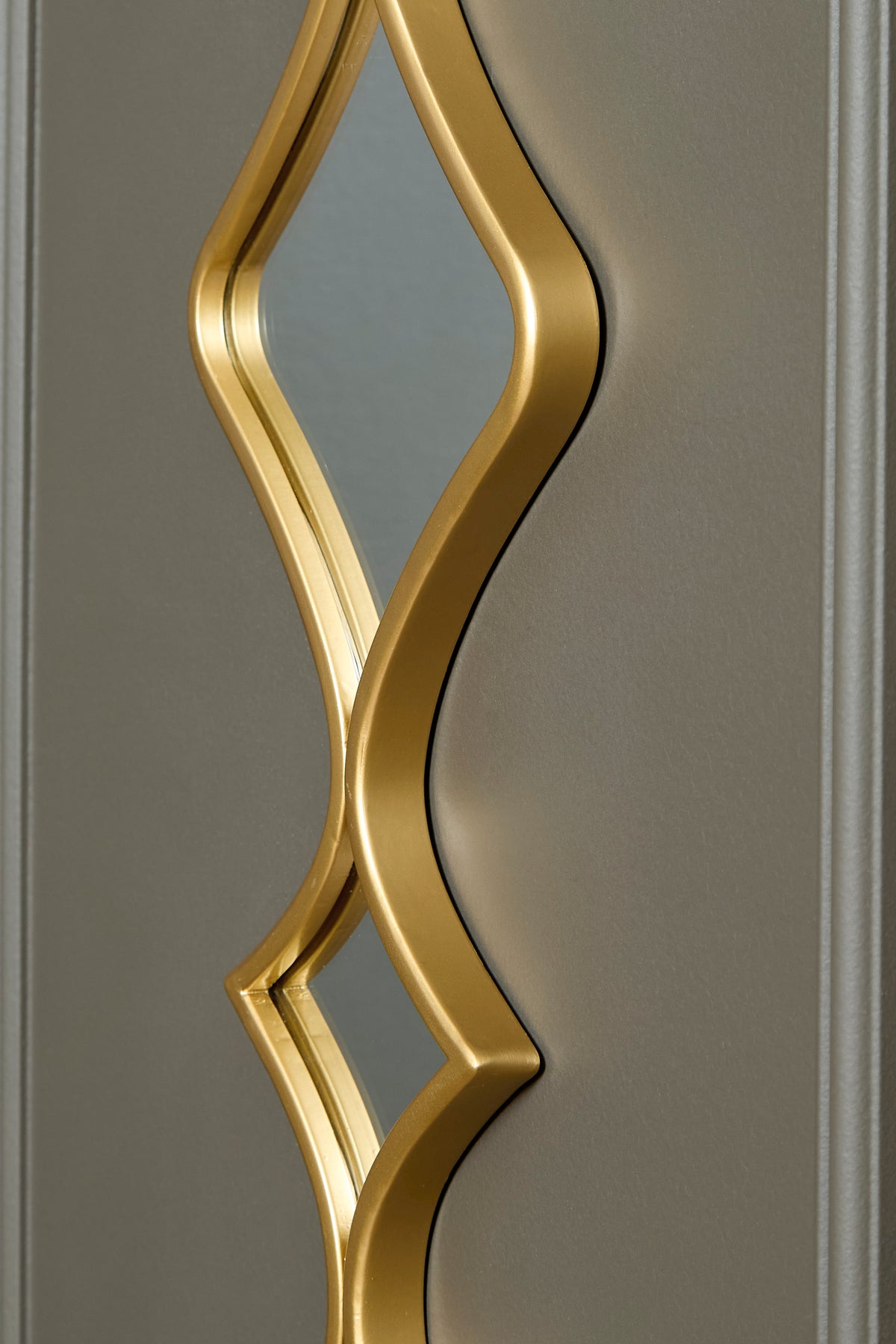 Ashley Harriswood Accent Mirrors (Set of 2)