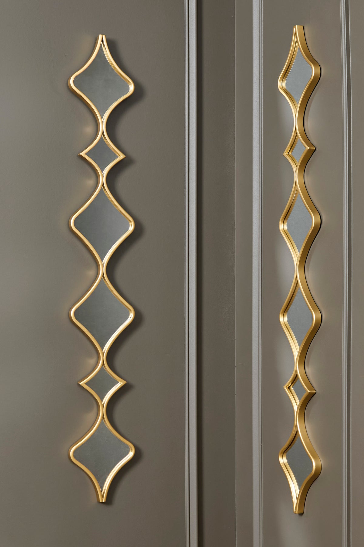 Ashley Harriswood Accent Mirrors (Set of 2)