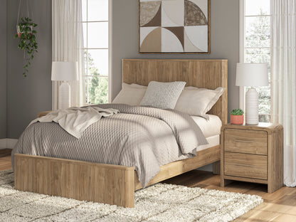 Ashley Dovander Panel Bed