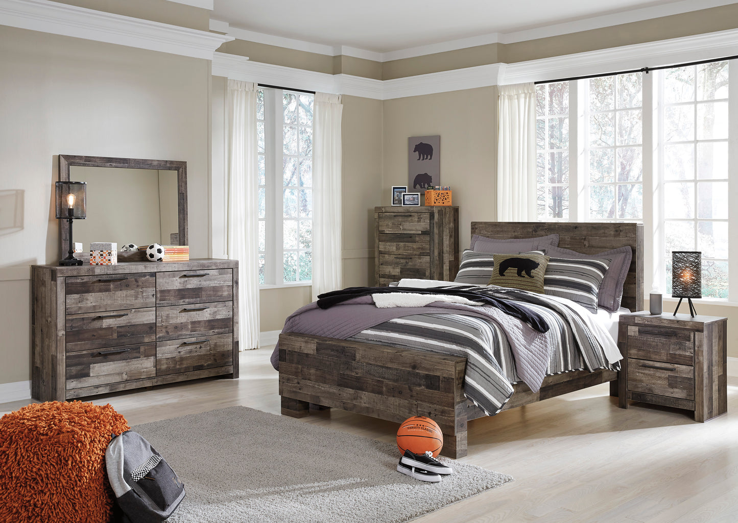 Derekson 3-Piece Bedroom