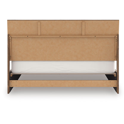 Zadilyn Panel Bed