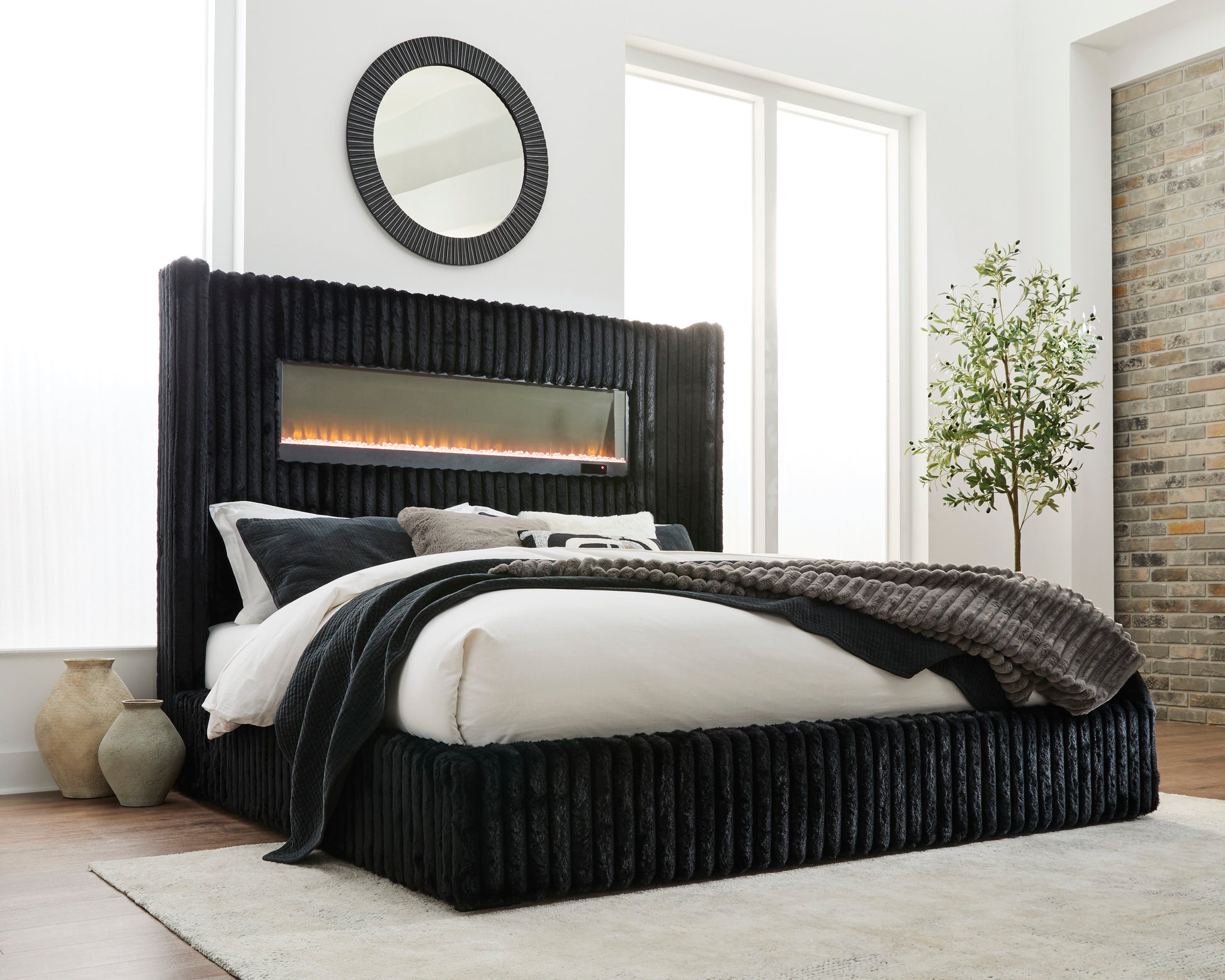 Agrander Upholstered Bed